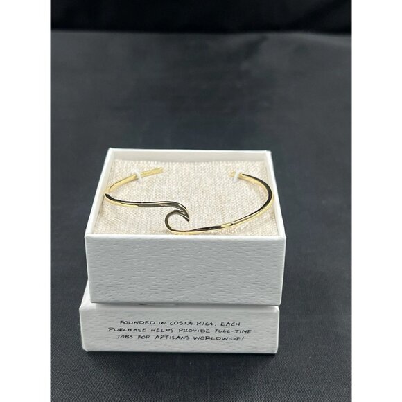 🌊 Pura Vida Wave Cuff Bracelet – Gold | New in Box ✨ - Picture 4 of 5
